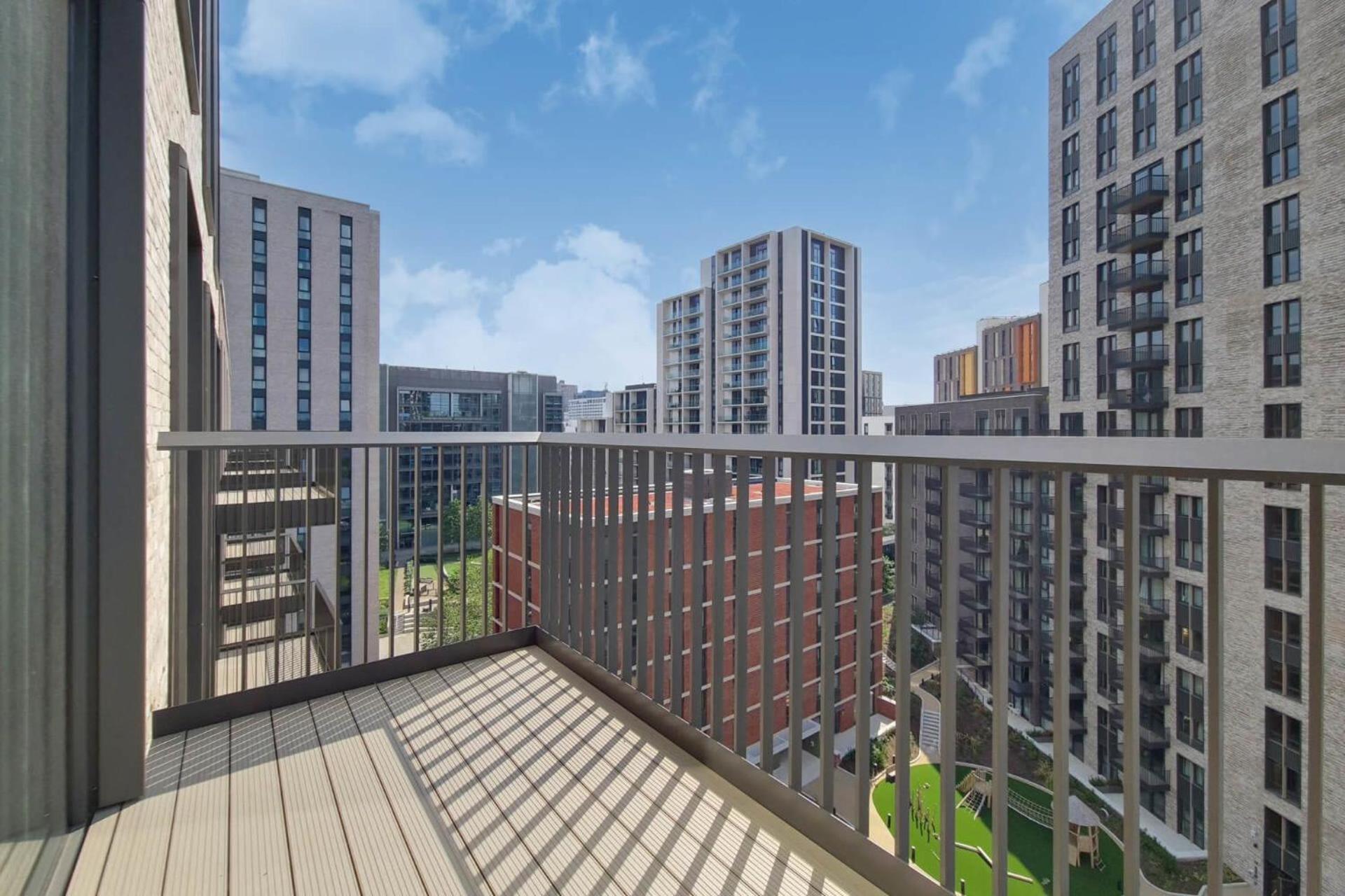 Botanical-Inspired Apartments At Repton Gardens Right In The Heart Of Wembley Park Лондон Екстер'єр фото