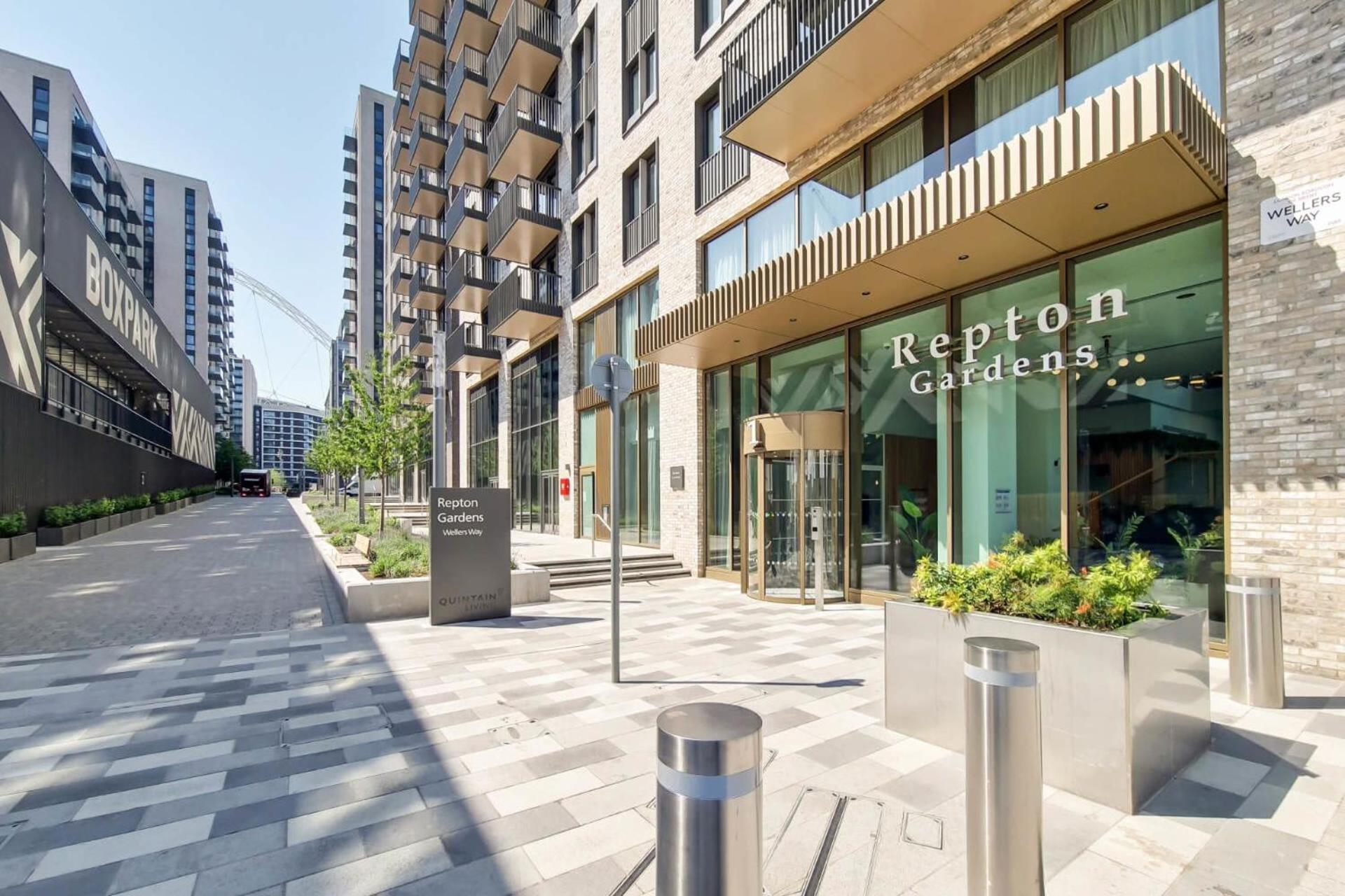 Botanical-Inspired Apartments At Repton Gardens Right In The Heart Of Wembley Park Лондон Екстер'єр фото